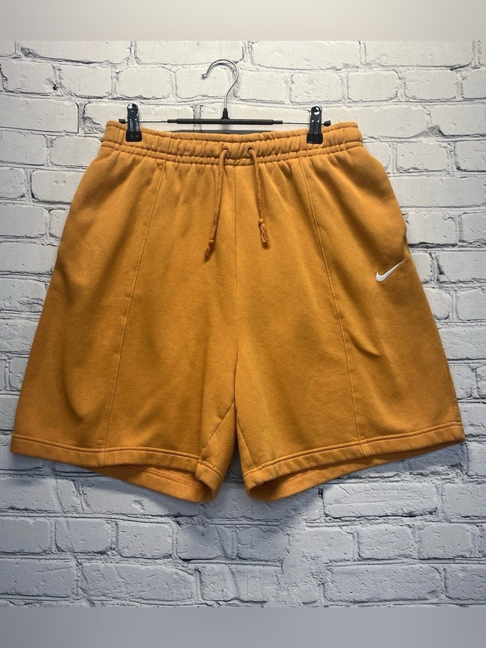 Womens Nike Sportswear Essential High Rise Fleece Sweat Shorts Size M mustard